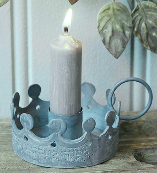 Wee Willy Winky style Candlestick